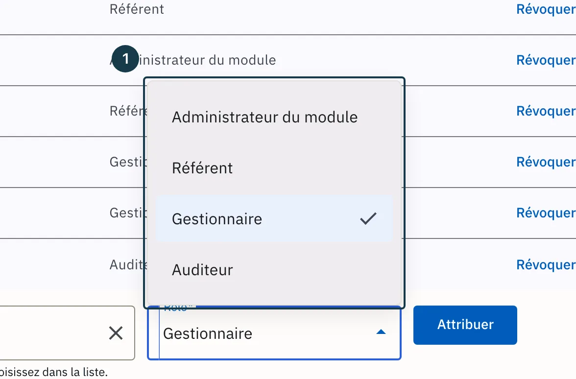 Écran «&nbsp;Administration&nbsp;»&nbsp;: la personne choisie et la liste des quatre rôles